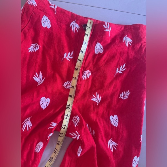 Ann Taylor Red Leaf Print Pants red and white capri size 4 wide legs - Picture 11 of 15